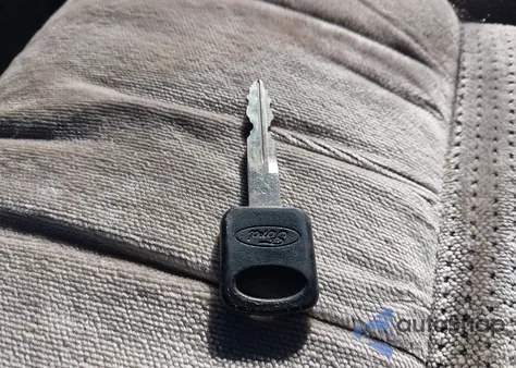 1999 Ford E-150 Commercial/Recreational from USA, damaged, VIN 1FDRE14W4XHA47293